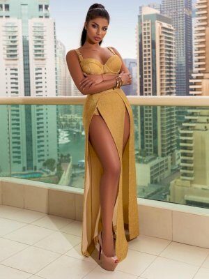 ג'סיקה בחורה מטריפה