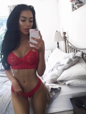 מינדל דוגמנית על