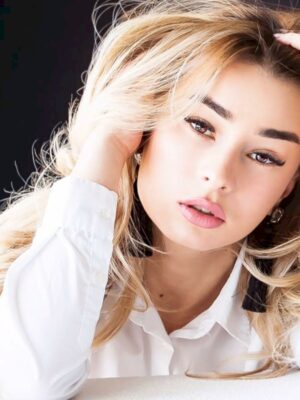 סברינה פצצת על