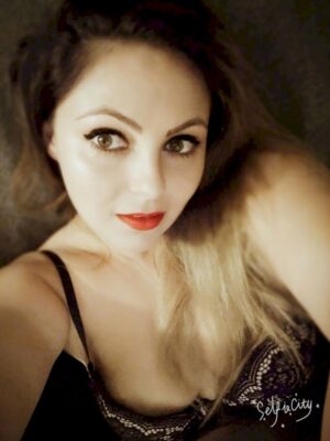 איידל בחורה חדשה בישראל איידל בחורה חדשה בישראל