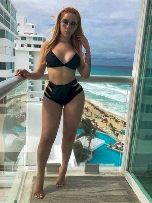 ג'יין בחורה אגדית אצלך